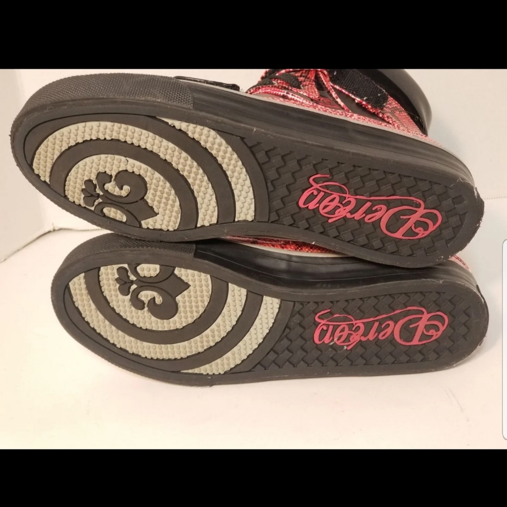 Dereon  Sneakers Size 7...These shoes have a few s - Picture 8 of 12
